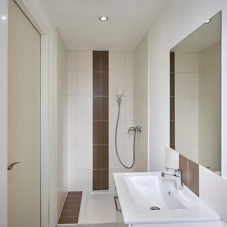 Paris Premium Family House Villa