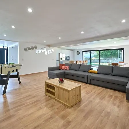 Villa Paris Premium Family House Villabe